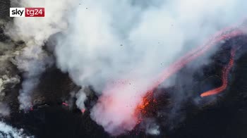 ERROR! L'Etna torna ad eruttare, le immagini spettacolari