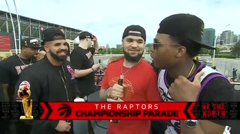 Raptors: Drake fa festa sul bus con Lowry e VanVleet