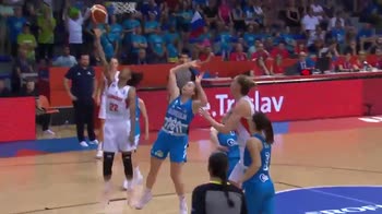 EuroBasket donne, 9 punti in 4 minuti per Yvonne Turner