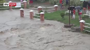 Almeno 50 i morti nelle inondazioni in Nepal