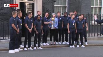 May meets the England cricket team at No. 10