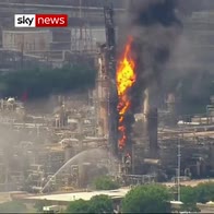Firefighters tackle large blaze at Texas oil refinery