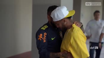Neymar arrives for Brazil friendly