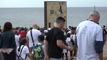 Lampedusa, cerimonia per accoglienza migranti. VIDEO