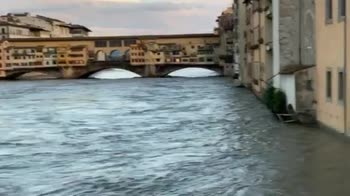 VIDEO. L'Arno spaventa Firenze
