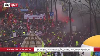 francia tensione durante sciopero con black bloc