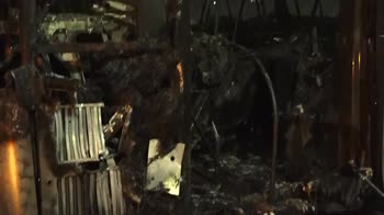 Roma, distrutto dalle fiamme autobus Atac fuori servizio