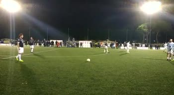 Totti, Ã¨ di nuovo derby con la sua squadra di calcio a 8