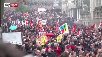 Francia, in pensione a 64, ira dei sindacati