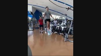 Dubai, Ronaldo insegna a Djokovic come saltare...