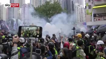 Hong Kong 400 arresti ai cortei anti Pechino