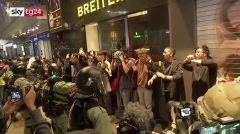 ERROR! Ad Hong Kong 400 arresti nel corteo di Capodanno