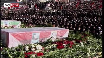 Iran, folla oceanica per i funerali di Soleimani a Kerman