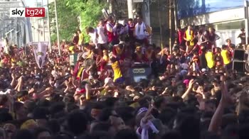 Filippine, la processione del Nazareno nero. VIDEO