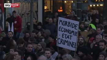 ERROR! Proteste Francia, governo rivede riforma delle pensioni