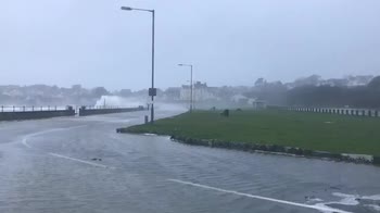 Tempesta Ciara sul Regno Unito, onde alte in Galles