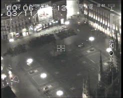 Coronavirus, Carabinieri sorvolano Milano notturna deserta