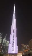 Dubai, il Burj Khalifa si illumina come il tricolore