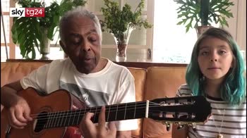 ERROR! Gilberto Gil canta 'Volare', Noi siamo l’Italia