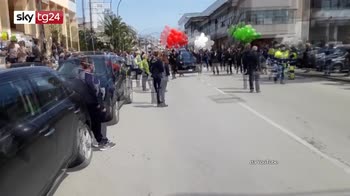 Napoli, folla ai funerali del sindaco di Saviano