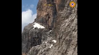 Valanga Cortina, il video dei soccorsi