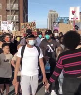 NBA, Damian Lillard in strada a manifestare negli USA