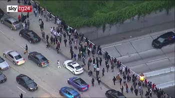 Morte Floyd, a Los Angeles l'altra faccia delle proteste