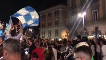 Napoli, la cittÃ  impazzisce dopo il trionfo in Coppa Italia