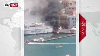 Ponza, barca esplode dopo aver fatto benzina. VIDEO