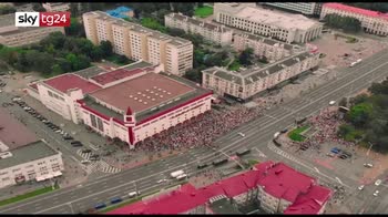 Bielorussia,in migliaia manifestano a Minsk