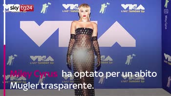 VIDEO MTV Video Music Awards: tutti gli outfit della serata