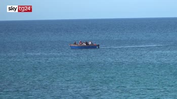 Migranti, Lamorgese: non possiamo affondare barchini