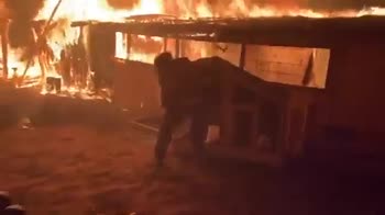 Continuano gli incendi in california