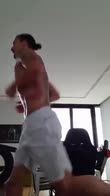 Ibrahimovic si allena in quarantena video twitter