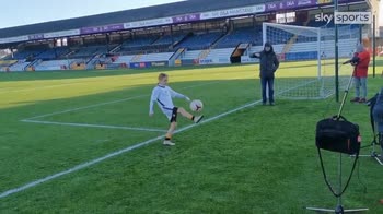 11-yr-old does 7.1m keepy-uppies for charity