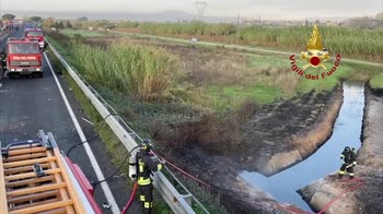 Incendio di una autocisterna tra Empoli e San Miniato.VIDEO