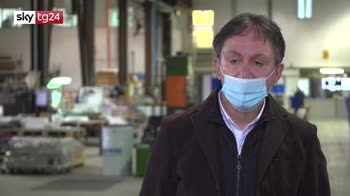 Vaccino anti-covid, nell'azienda italiana che produce macchi