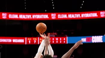 NBA, la prima tripla doppia di Westbrook con Washington