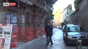 Napoli zona arancione, folla e ristoratori in difficoltà