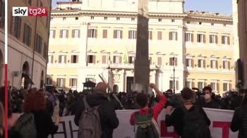 Roma, corteo di protesta dei lavoratori dello spettacolo