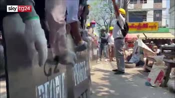 Proseguono in Myanmar le proteste contro la giunta militare