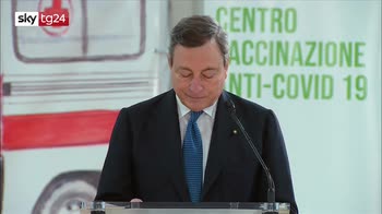 Draghi all'hub vaccinale di Fiumicino: ne usciremo