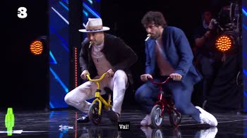 Italia’s Got Talent: la gara con le mini-biciclette