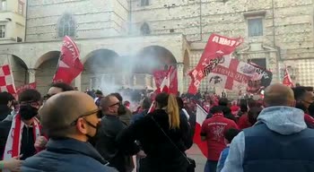 perugia-tifosi-citta-festa-video