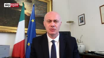 Scontro governo parti sociali su blocco licenziamenti