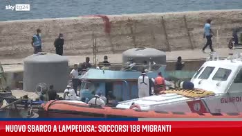 Lampedusa, lo sbarco di 188 migranti
