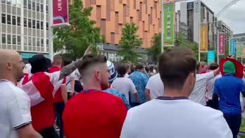 Inghilterra-Danimarca, tifosi in direzione Wembley