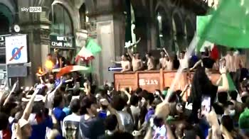 ERROR! Notte di festeggiamenti a Milano, tre i feriti gravi