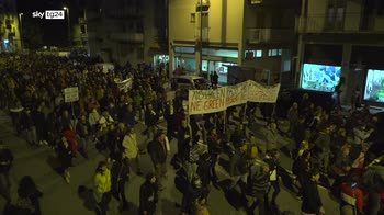 Trieste il giorno dopo le manifestazioni senza mascherina