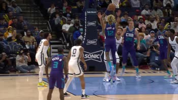 NBA, 37 punti di Kelly Oubre contro Memphis